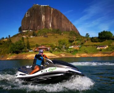 jet ski Guatape