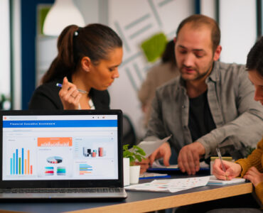 Strategic sales consulting for software startups