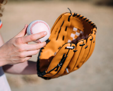 selling baseball cards near me